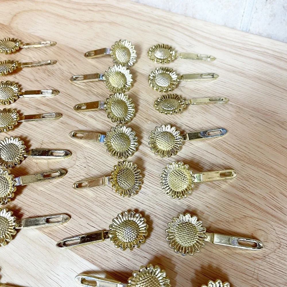 Vintage 80s 90s Gold Sunflower Plastic Snap Tight Hair Barrettes Shiny Goody
